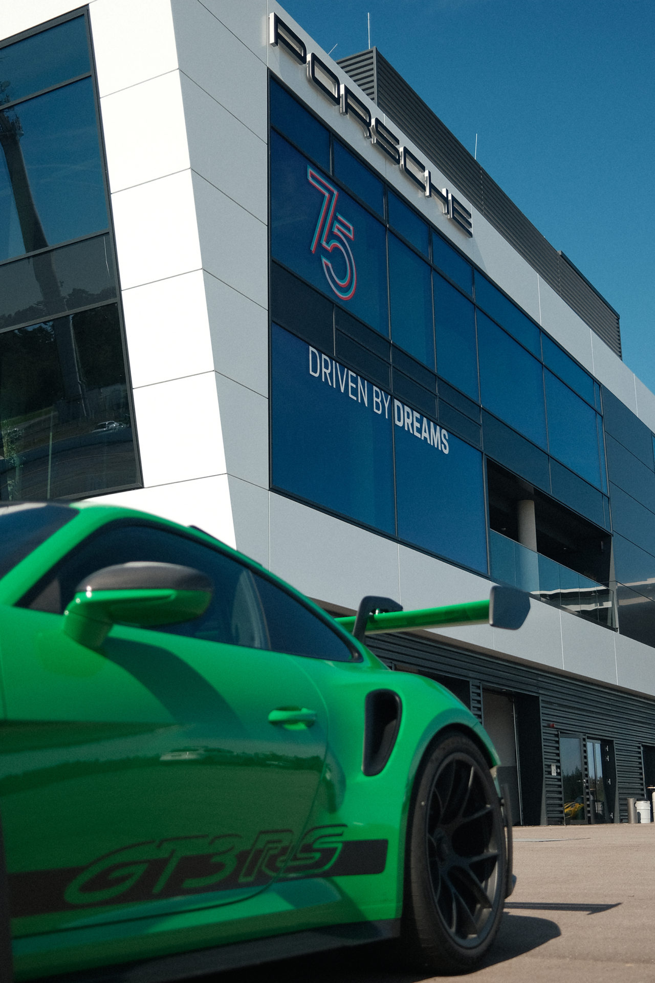 porsche gt3rs at porsche experience center